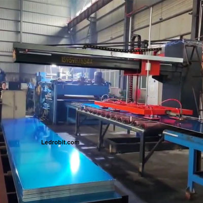 Floor Installed Palletizer Machine With Servo Motor Customizable Robotic Palletizer